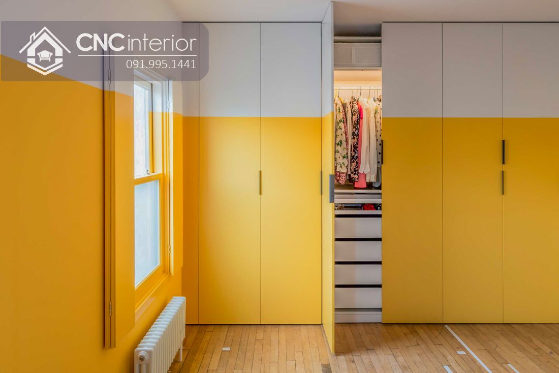 Tủ quần áo âm tường màu vàng đẹp CNC 11